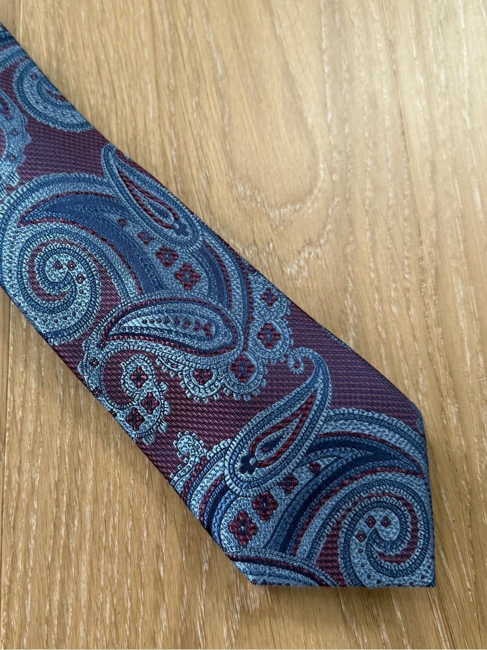 NWT Joseph Abboud Silk Paisley Tie Burgundy Blue Classic Necktie